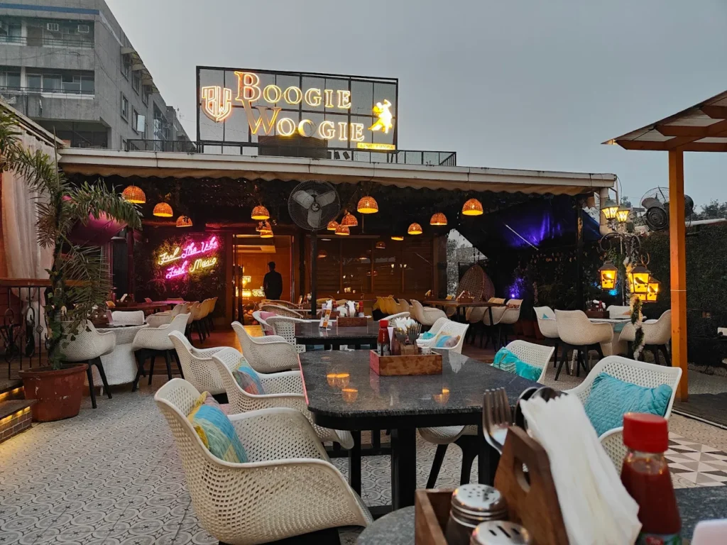 Boogie Woogie Cafe & Bar Anand Vihar